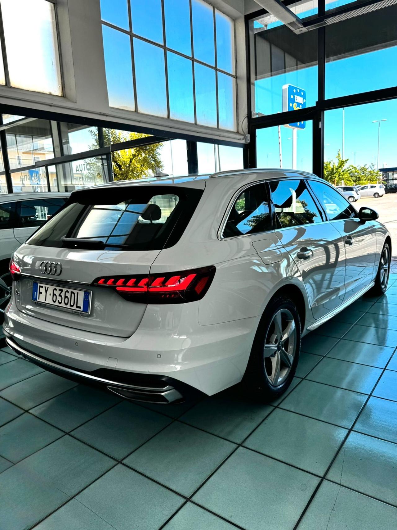Audi A4 Avant 35 TDI/163 CV S tronic Business Advanced