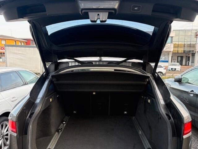 Jaguar F-Pace 2.0 D 240 CV AWD aut. R-Sport