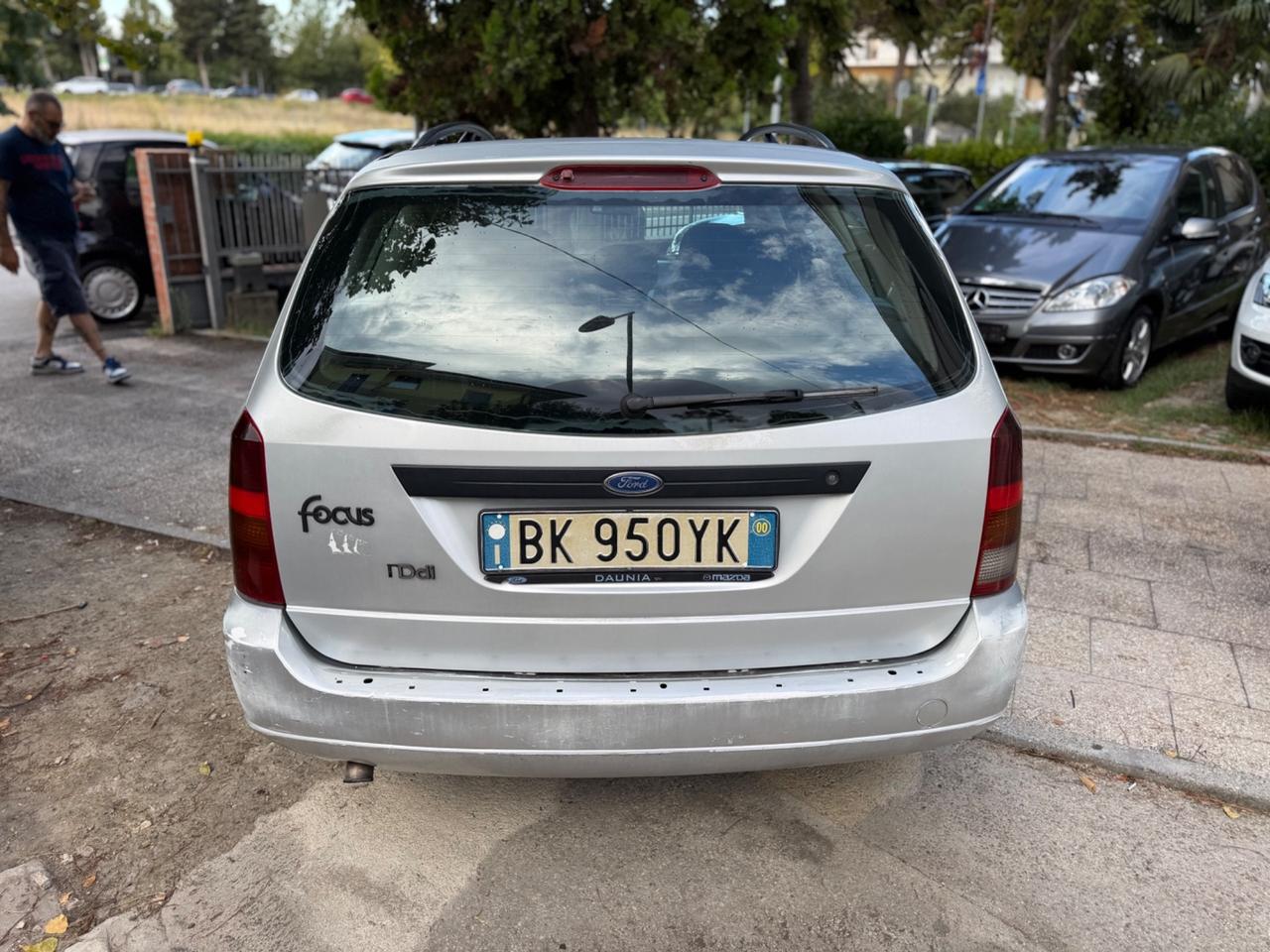 Ford Focus 1.8 TDDi cat SW Ghia