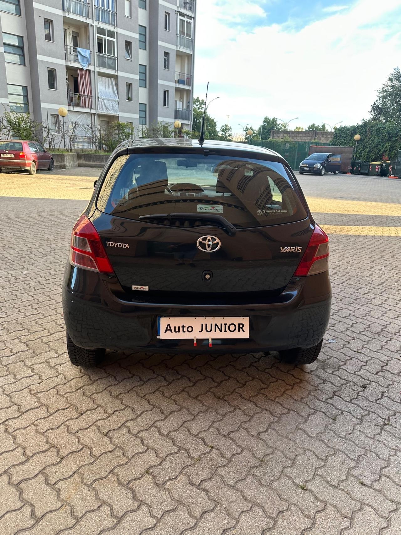Toyota Yaris 1.0 5 porte Lounge
