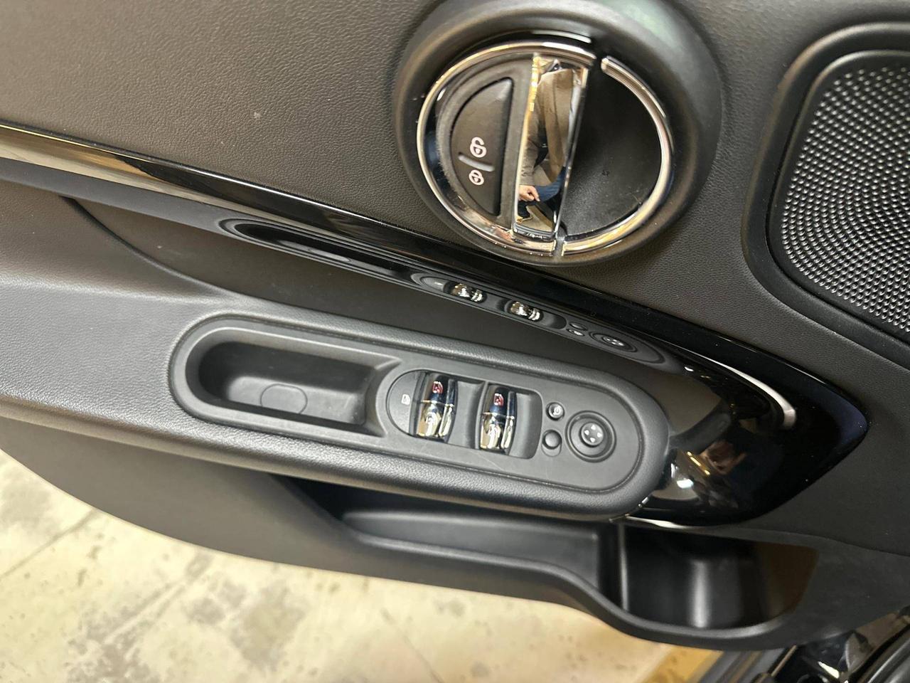 MINI Countryman Cooper D Baker Street