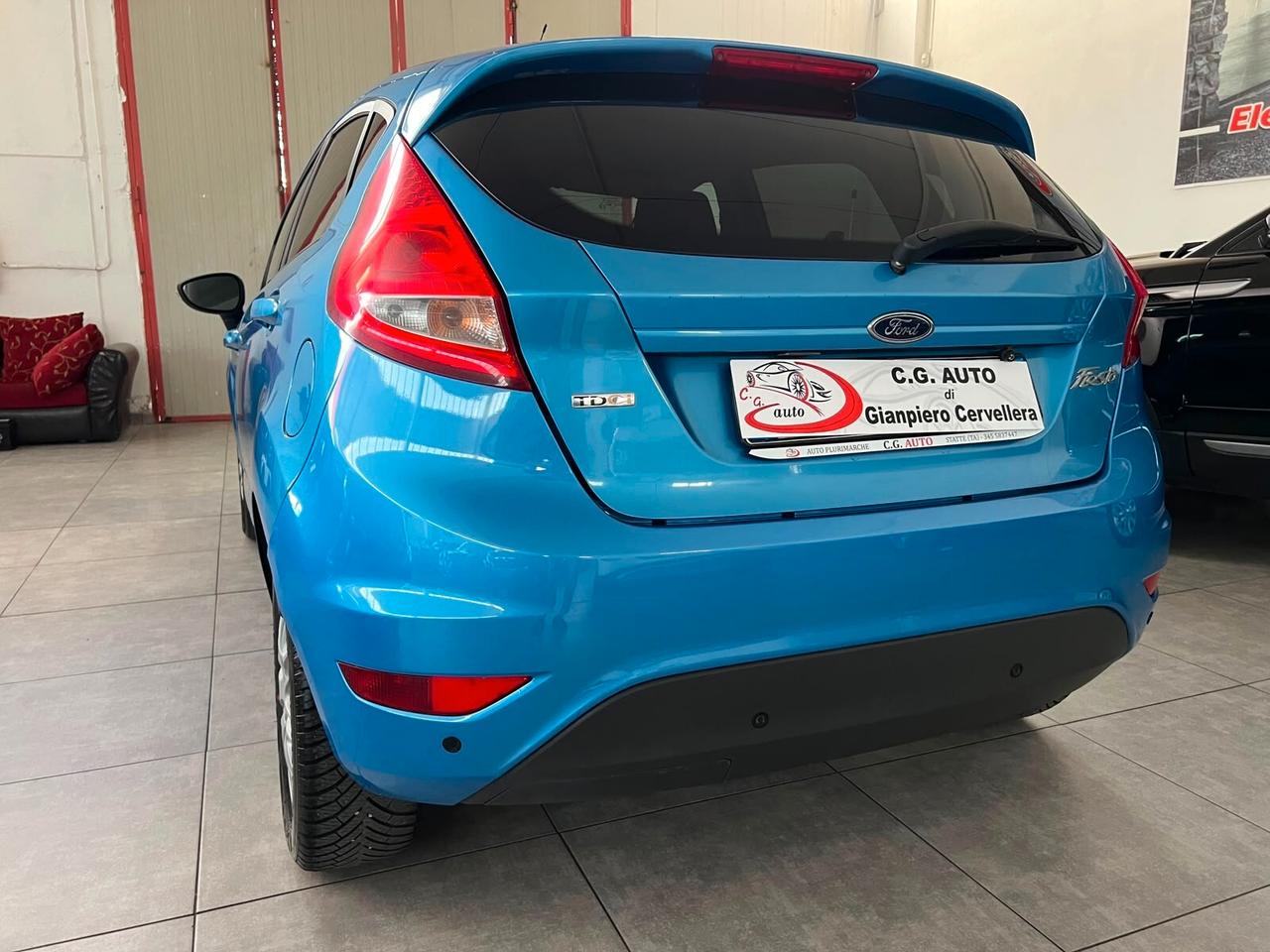 Ford Fiesta 1.4 68 CV TDCi - TITANIUM - 2010