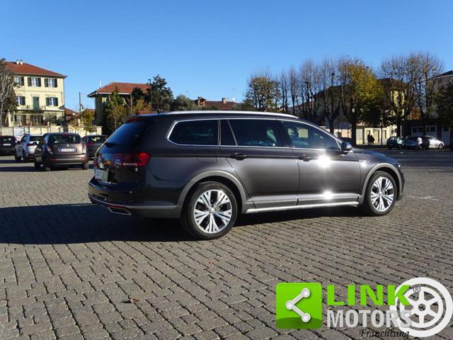 VOLKSWAGEN Passat Alltrack 2.0 BiTDI 4Motion DSG 240CV Garantita