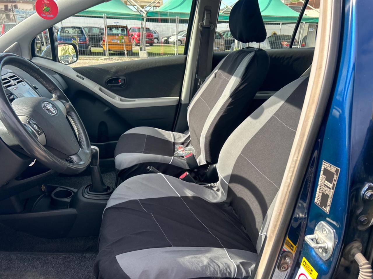 Toyota Yaris 1.0 5 porte