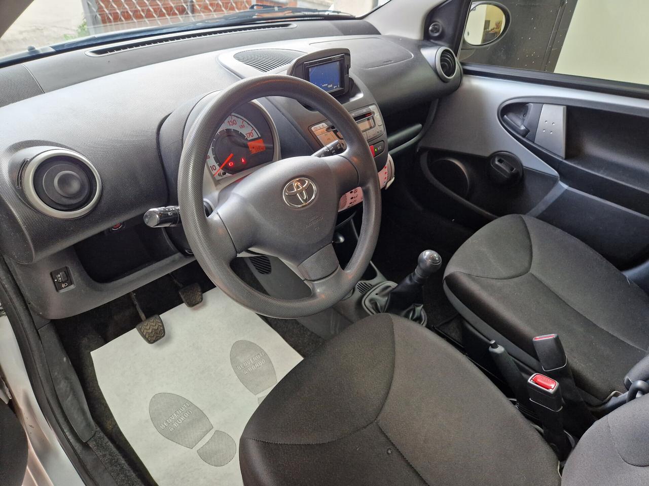 Toyota Aygo EURO 5 NEOPATENTATI
