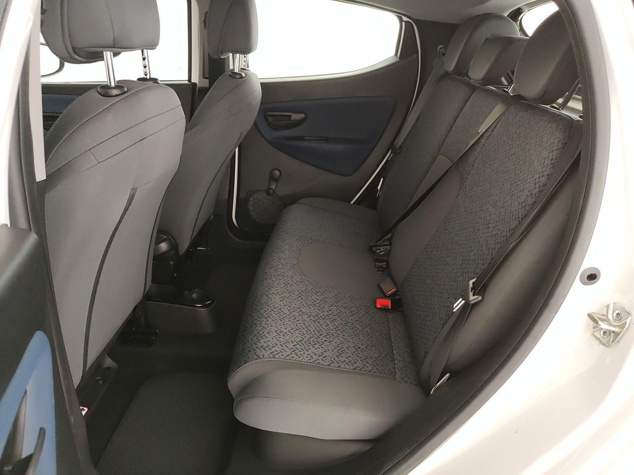 Lancia Ypsilon 1.0 FireFly 5 porte S&S Hybrid Oro