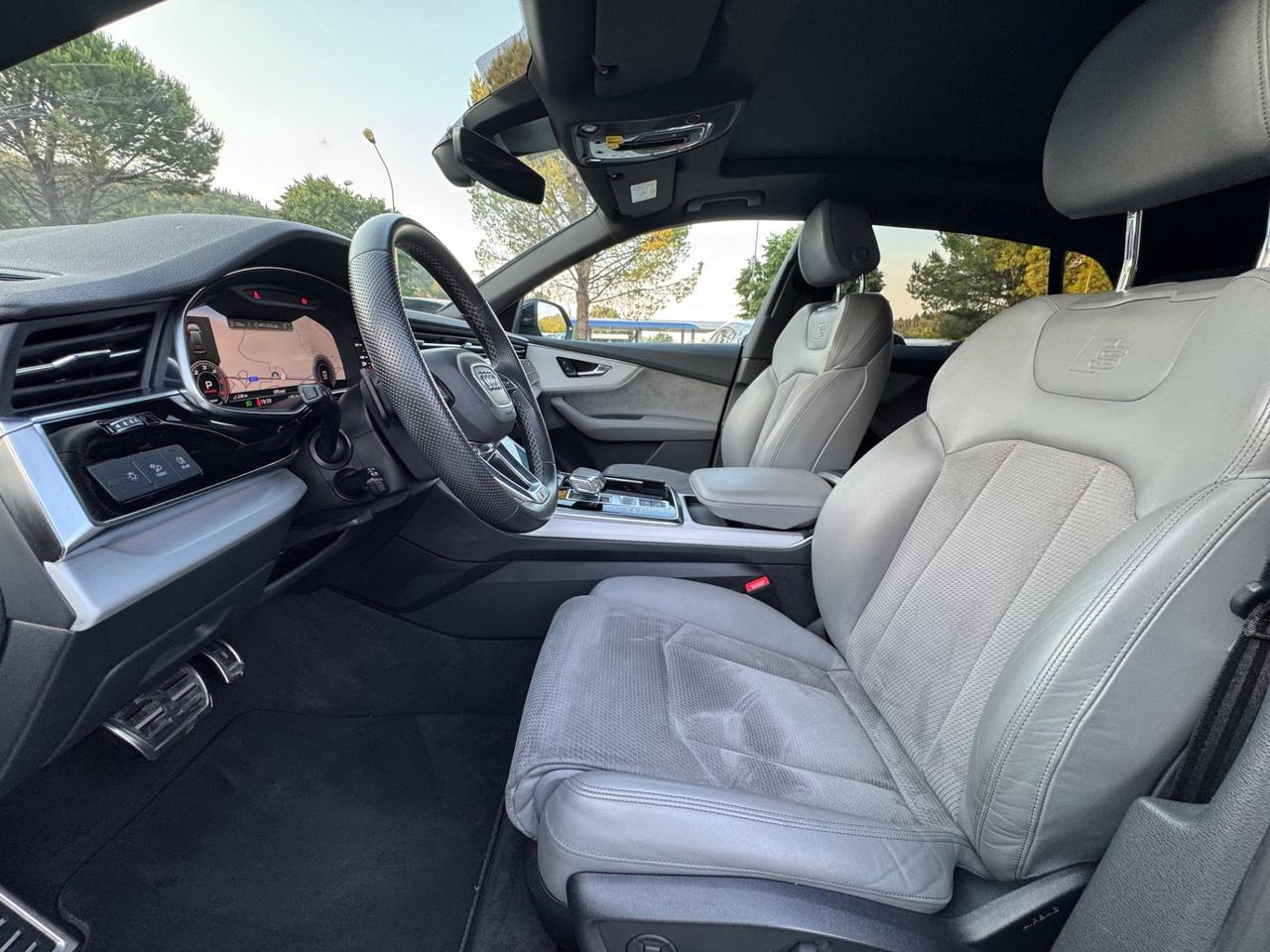 Audi Q8 45 TDI quattro S-Line Sport Tetto