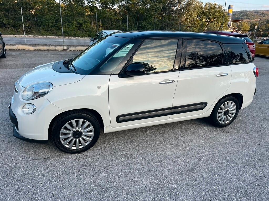 Fiat 500L Living 1.6 Multijet 120 CV tetto nero
