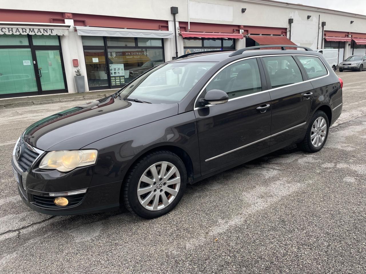 Volkswagen Passat 2.0 TDI . Highline €.2499