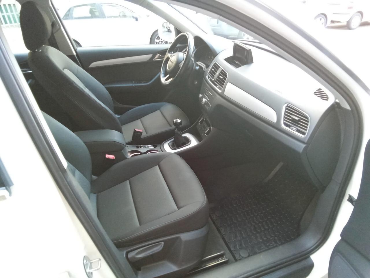 Audi Q3 2.0 TDI 120 CV Sport
