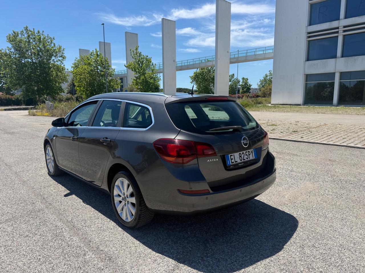Opel Astra 1.7 CDTI 110CV Sports Tourer Cosmo NEO PATENTATI