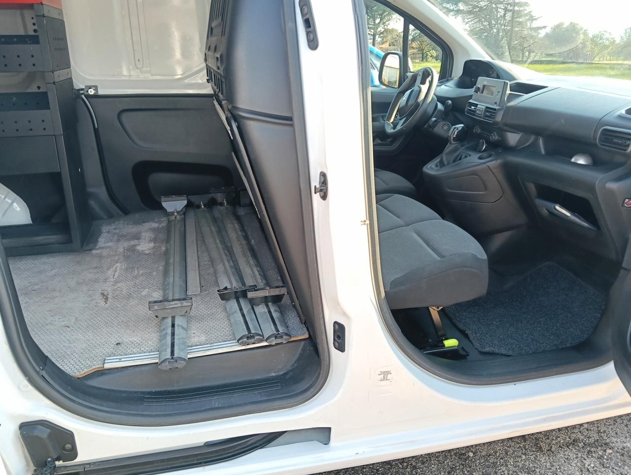 Peugeot Partner BlueHDi 100. Maxi