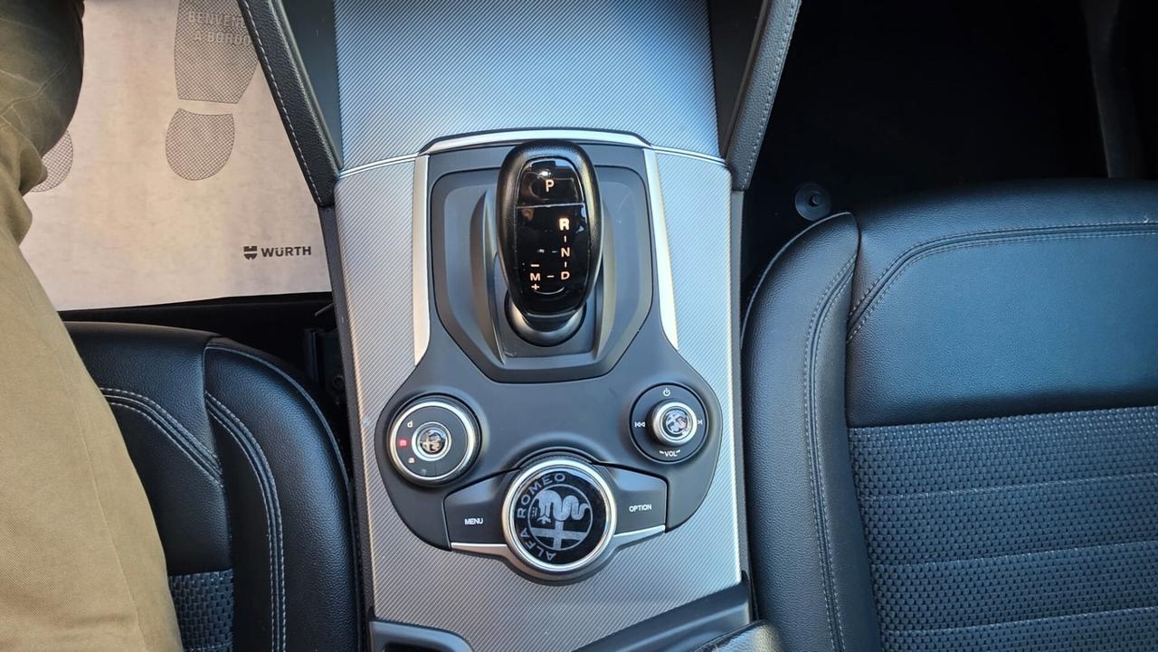 Alfa Romeo Stelvio 2.2 Turbodiesel 210 CV AT8 Q4 Executive