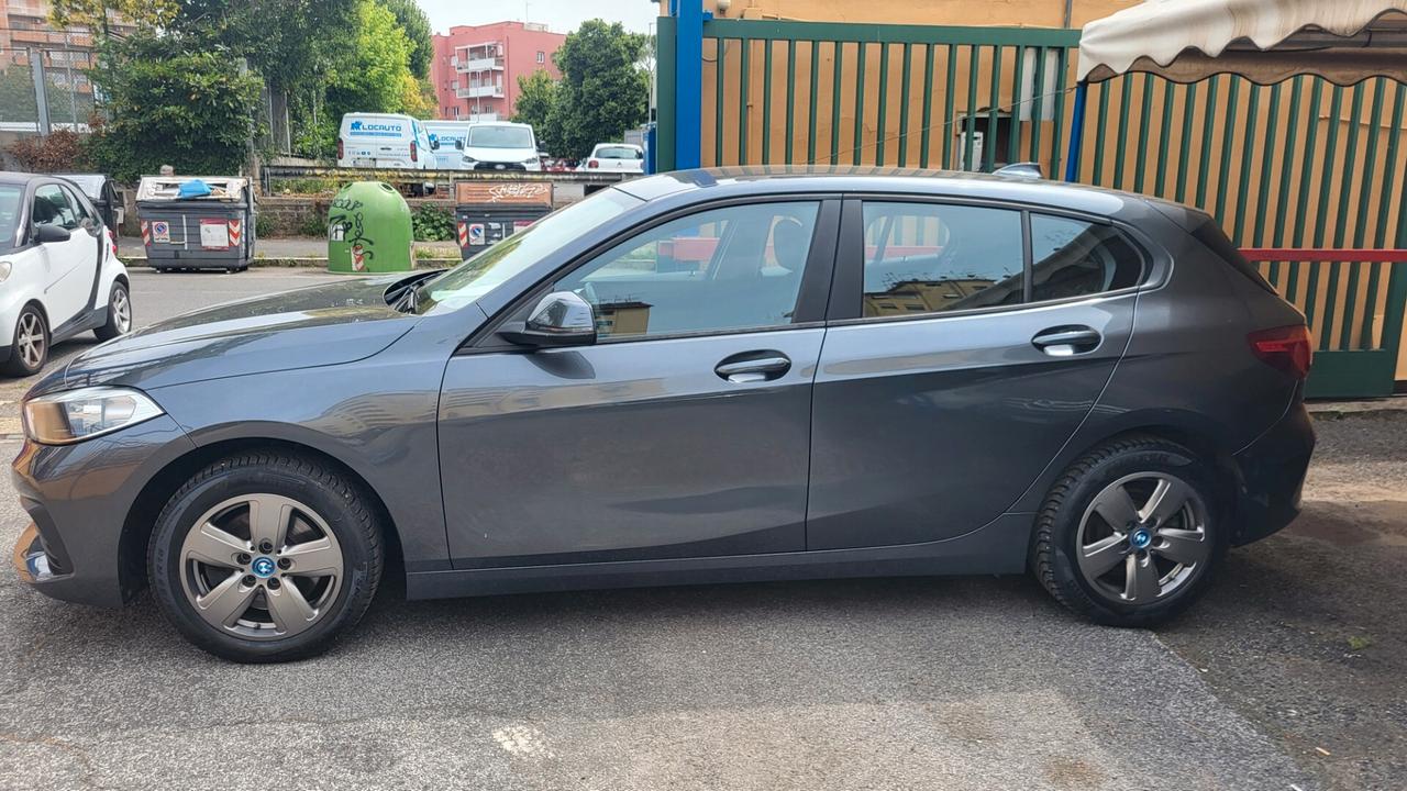 Bmw 116 116d 5p. Business Advantage
