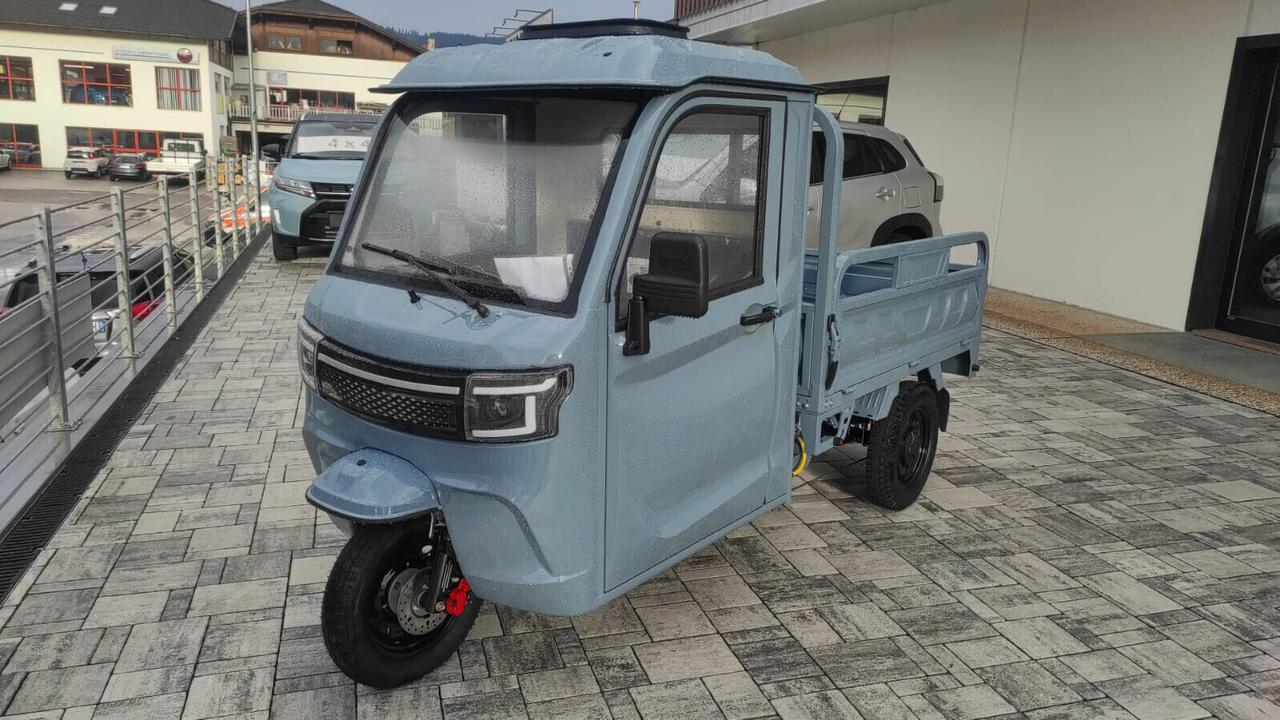 APE TRICICLO ELETTRICO E-CARRO CABIN