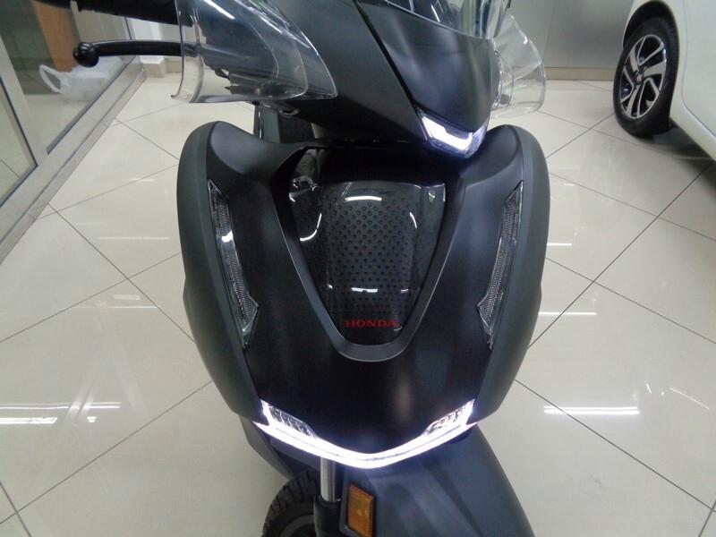Honda SH 350 Sport 2025 1.300 KM