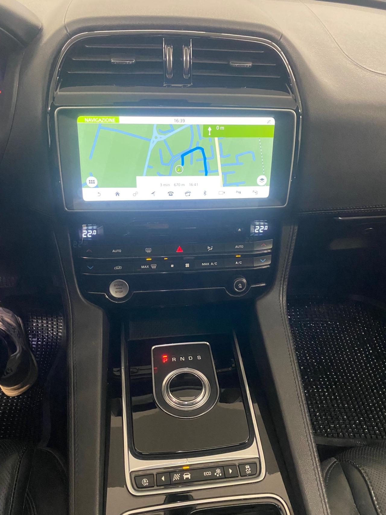 Jaguar F-Pace 2.0 D 180 CV AWD aut. Portfolio