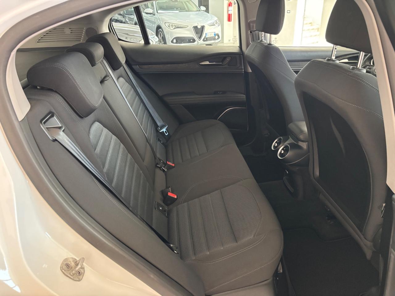 Alfa Romeo Stelvio 2.2 Turbodiesel 160 CV RWD Business