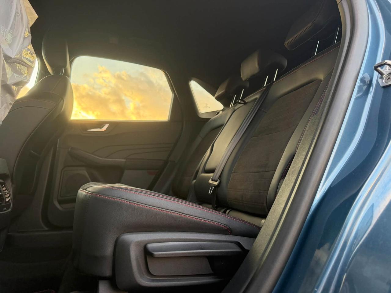 Ford Kuga 2.5 PLUG IN HYBRID 225 CV CVT 2WD ST-LINE X ANCORA GARANZIA CASA MADRE