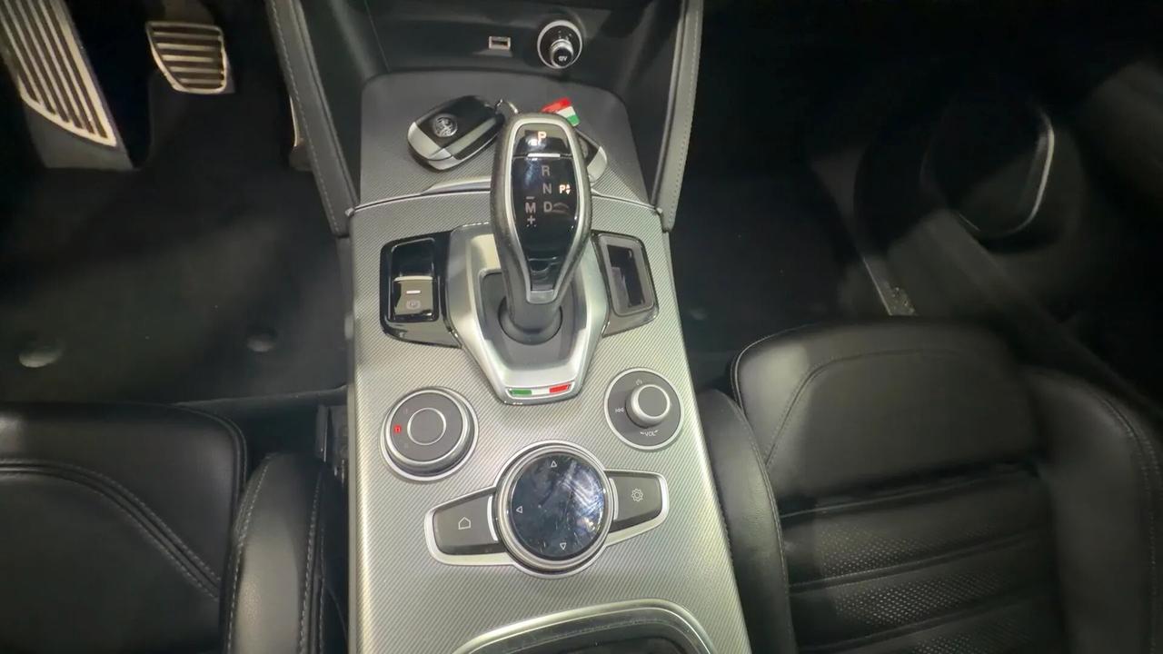 Alfa Romeo Stelvio 2.2 Turbodiesel 210 CV AT8 Q4 Veloce