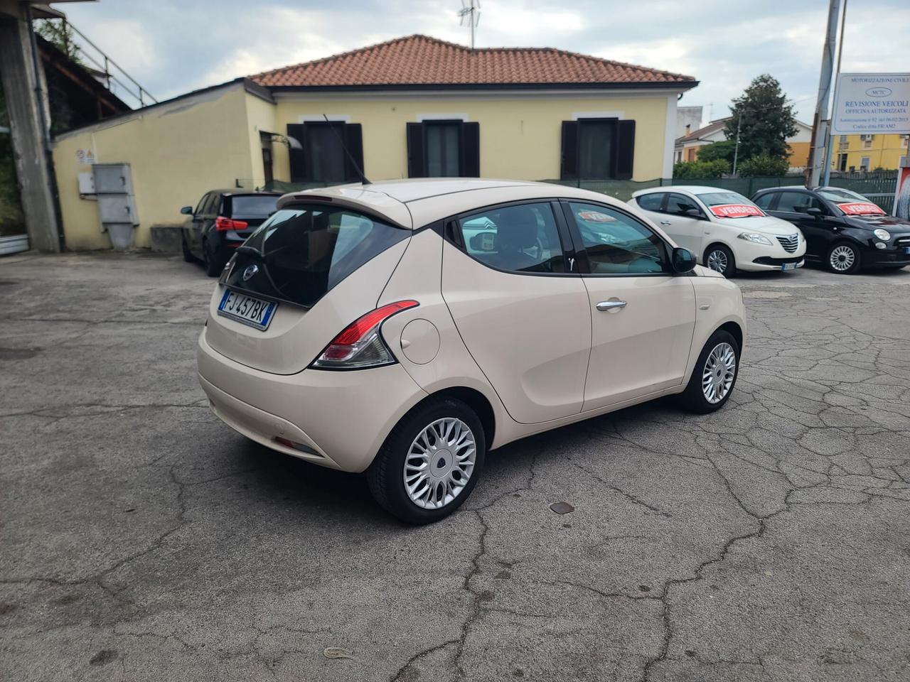 Lancia Ypsilon 1.2 Gold OK NEO solo 90mila KM