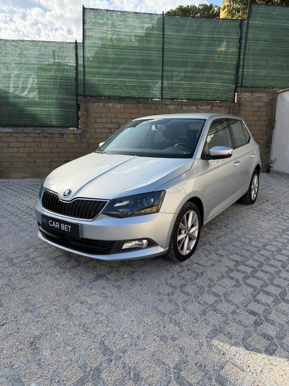 Skoda Fabia 1.0 TSI Color Argento