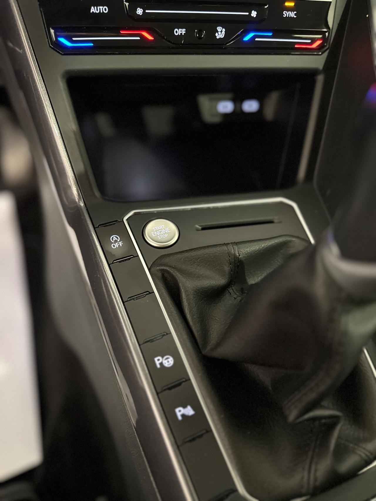 Volkswagen Polo Style, fanali full led IQ LIGHT, APPLECARPLAY & ANDROID AUTO, PARCHRGGIO AUTOMATICO,
