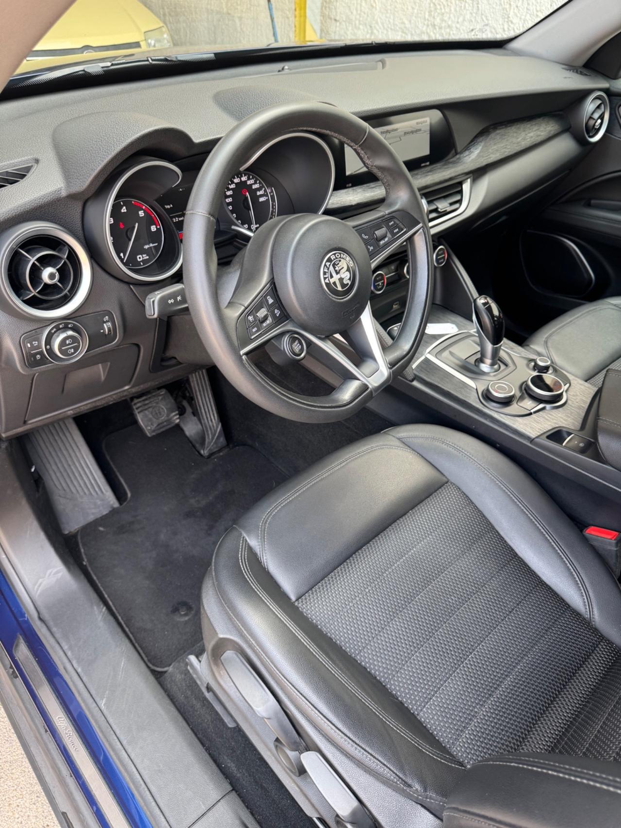 Alfa Romeo Stelvio 2.2 Turbodiesel 210 CV AT8 Q4 Executive