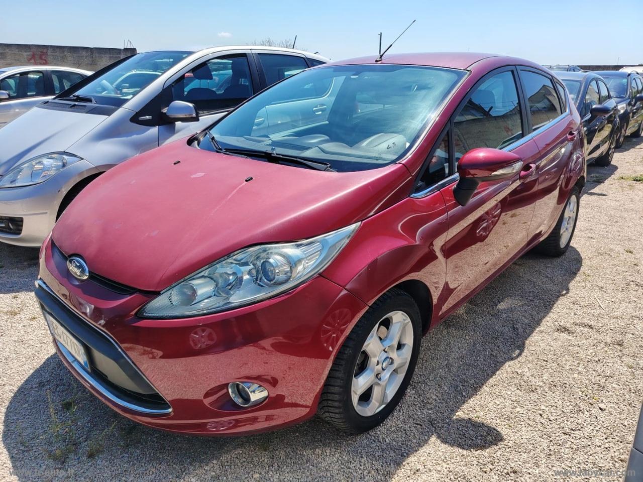 FORD Fiesta 1.4 16V 5p. Bz.- GPL Titanium Bs.