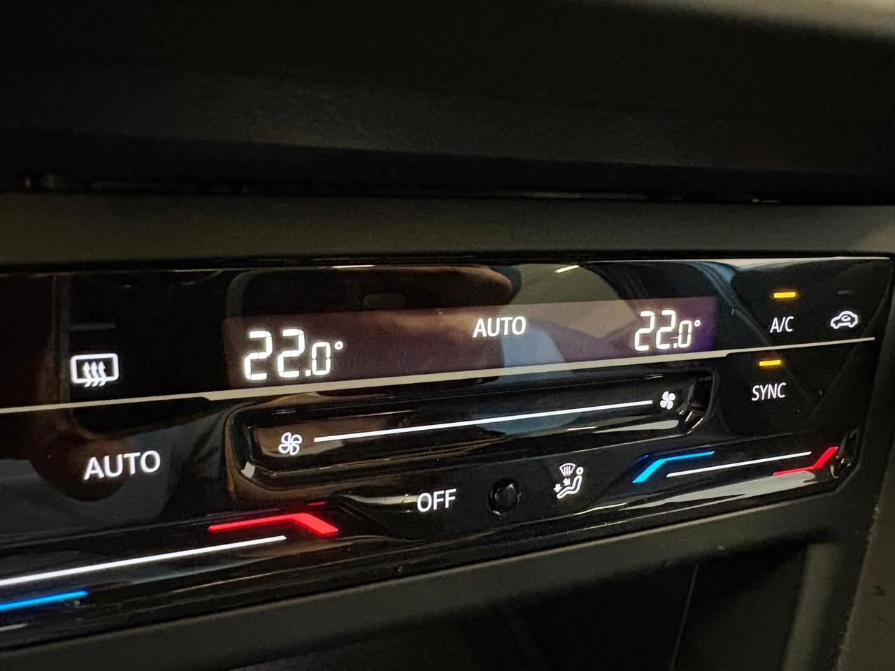 Volkswagen Taigo R-LINE Plus 1.5 TSI ACT DSG UNICO PR.
