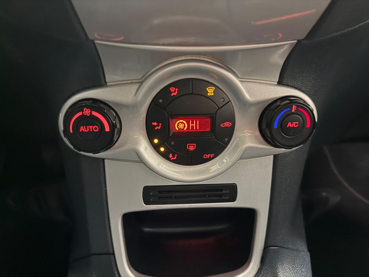 Ford Fiesta 1.2 82 CV 5 porte Titanium