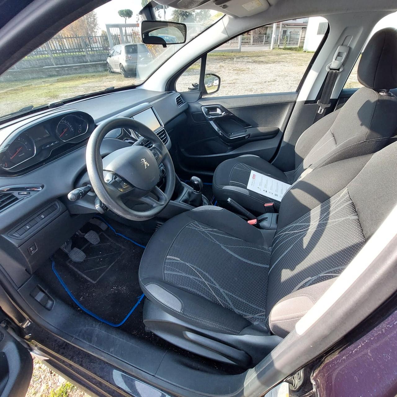 Peugeot 208 1.4 HDi 68 CV 5 porte Allure