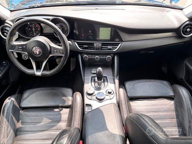 Alfa Romeo Giulia 2.2 Turbodiesel 210 CV AT8 AWD Q