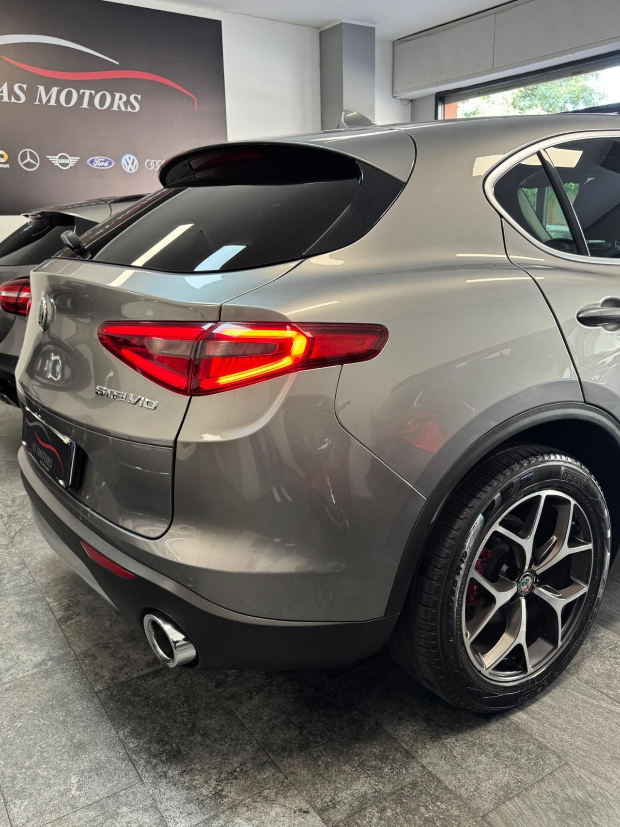 Alfa Romeo Stelvio 2.2 Q4 210 CV Gancio Traino