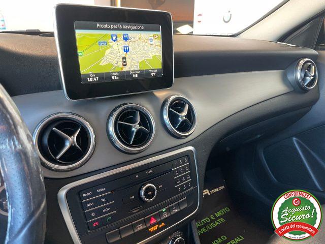 MERCEDES-BENZ GLA 200 d Aut. Sport *TETTO*PELLE*CAMERA