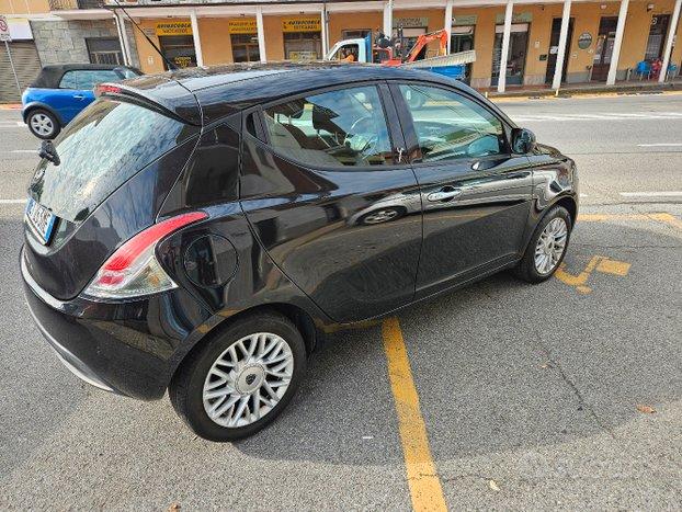 lancia ypsilon euro6 benzina