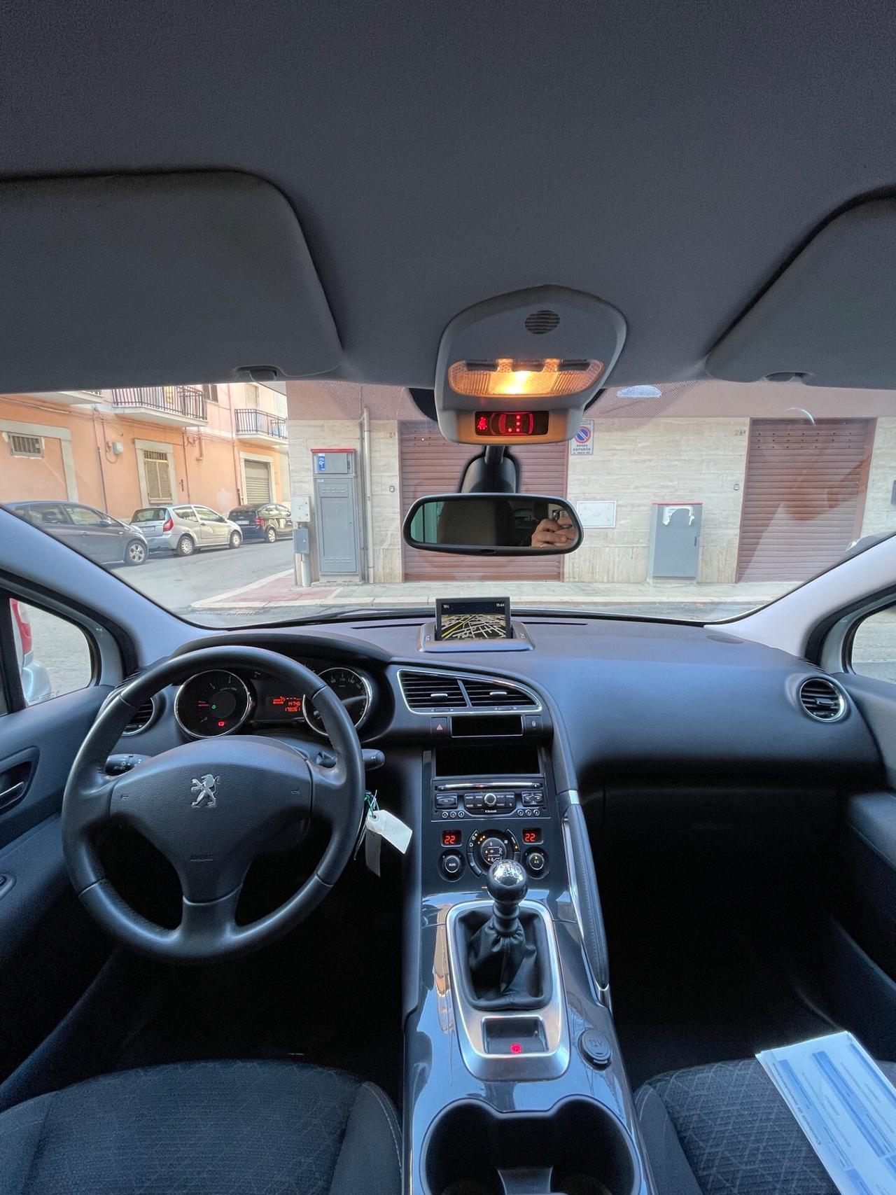 Peugeot 3008 1.6 HDi 115CV Allure