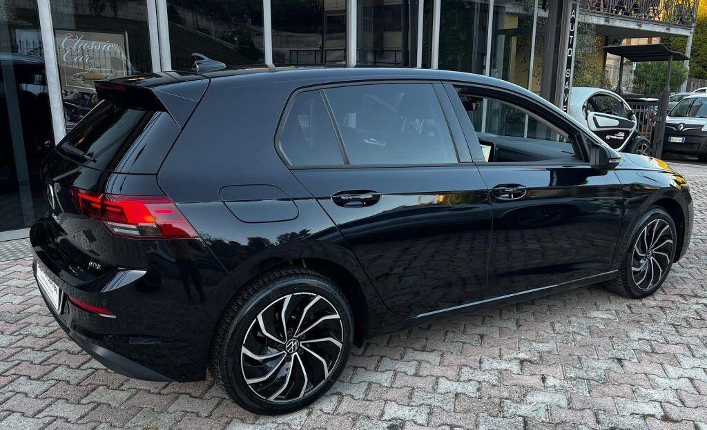 VOLKSWAGEN Golf 1.0 eTSI EVO DSG Life