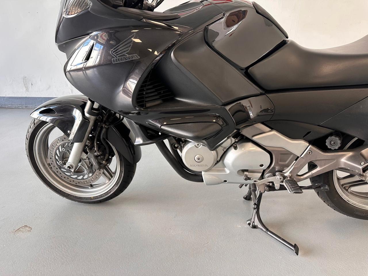 HONDA DEAUVILLE 700