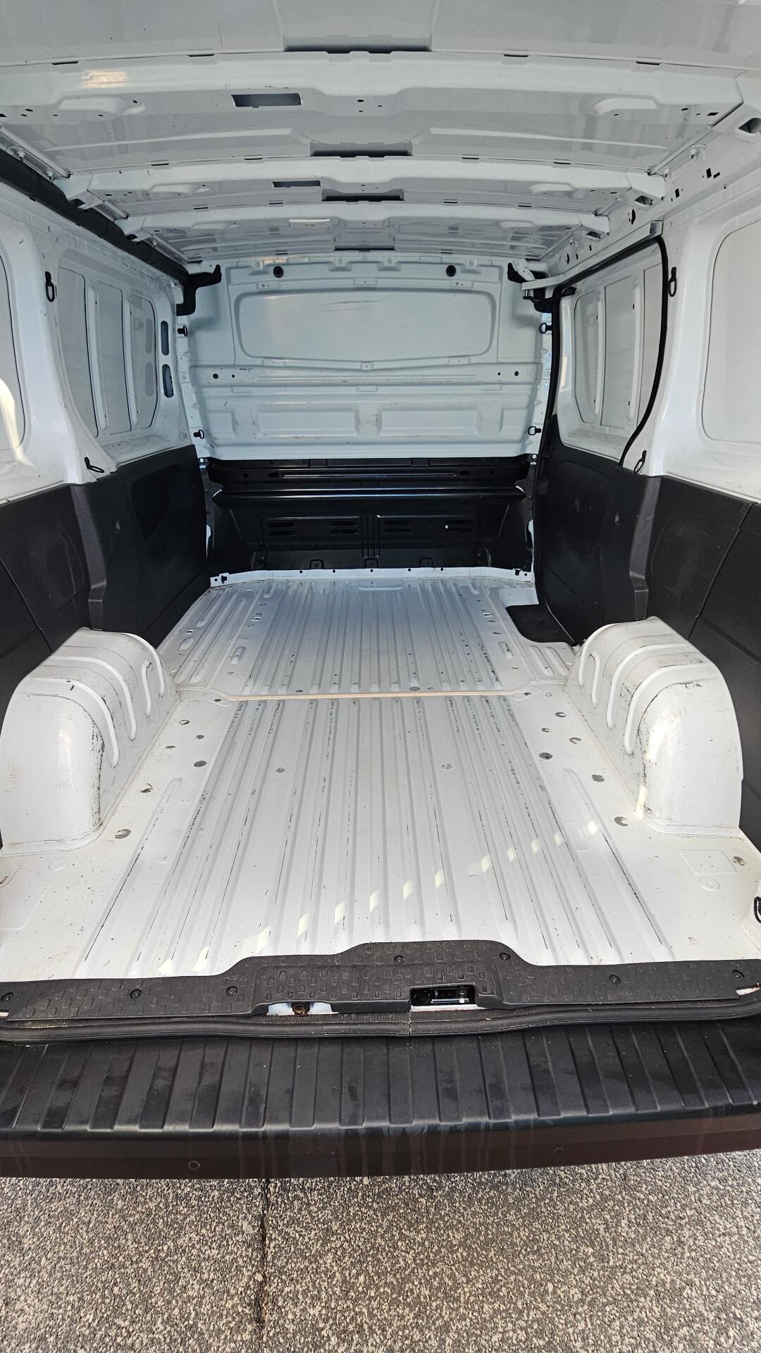 Renault Trafic T29 2.0 dCi 120CV PC-TN KOMFORT L1 H1 UNIPRO TAGL UFF