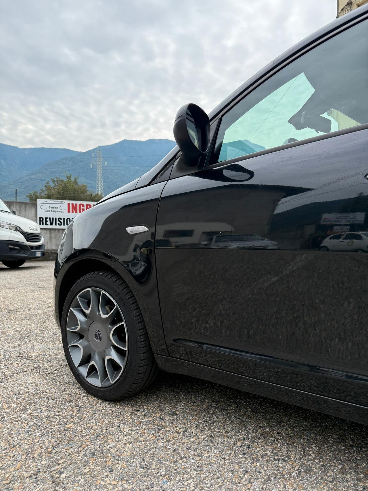 Lancia Ypsilon 1.3 MJT 16V 95 CV 5 porte S&S Platinum