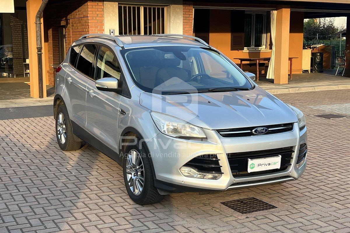 FORD Kuga 2.0 TDCI 140 CV 4WD Powershift Titanium