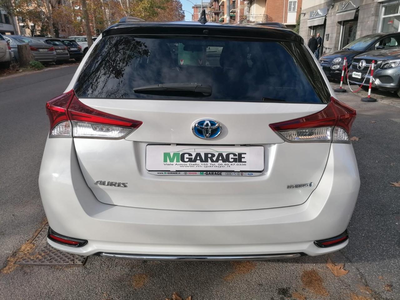 Toyota Auris Touring Sports 1.8 Hybrid Lounge