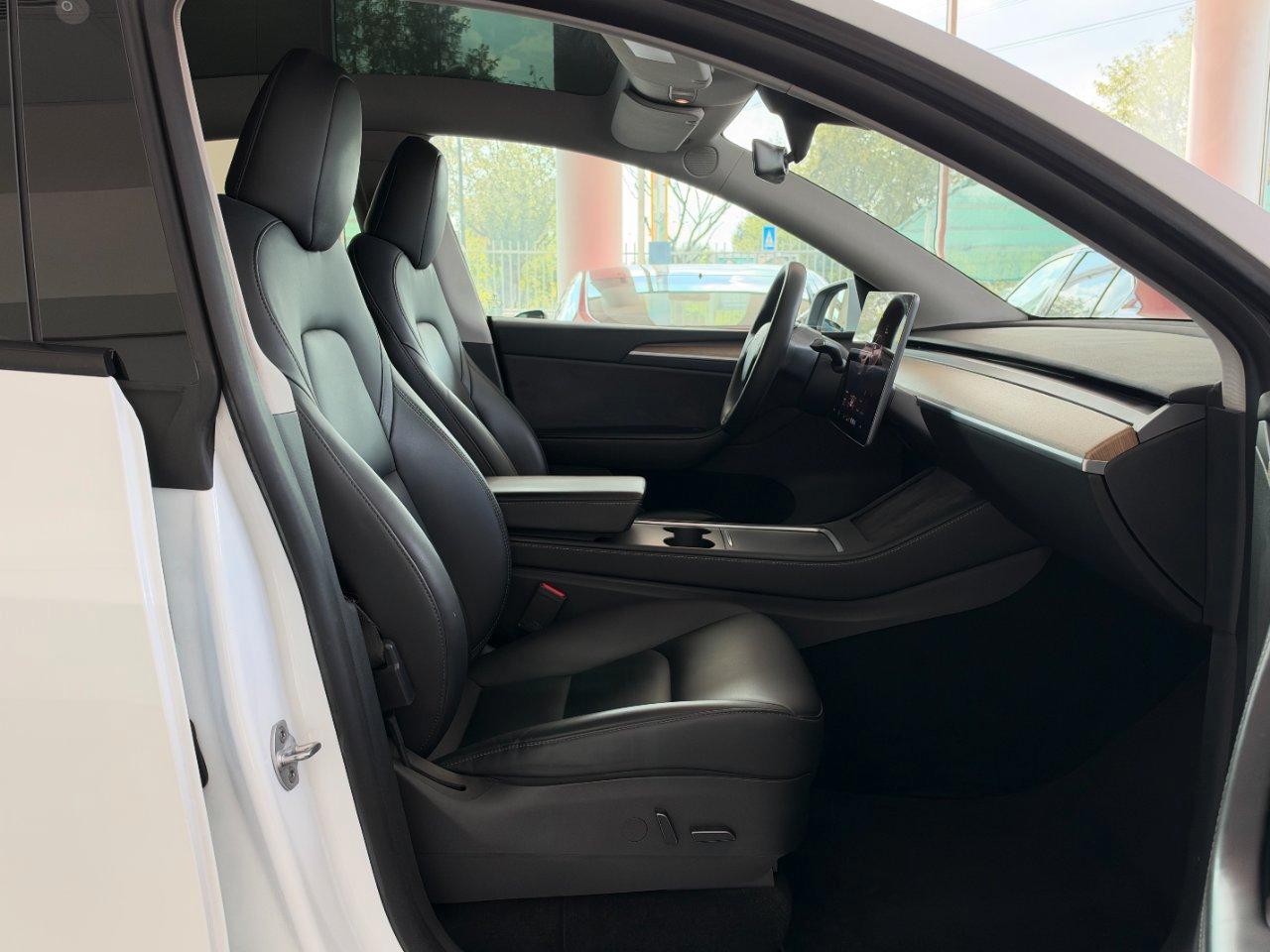 Tesla Model Y Long Range Dual Motor AWD IVA ESPOSTA