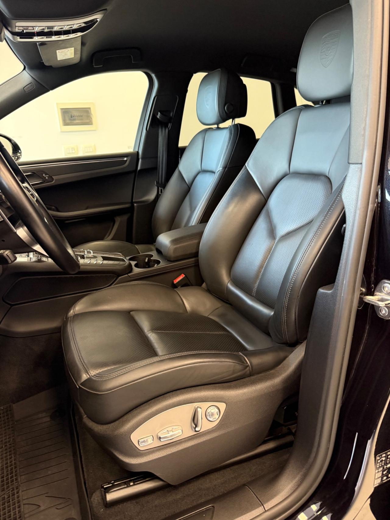 Porsche Macan 245 c.v BENZINA CON NAVI, APLLE CARPLAY, FULL LED, TELECAMERA, PELLE