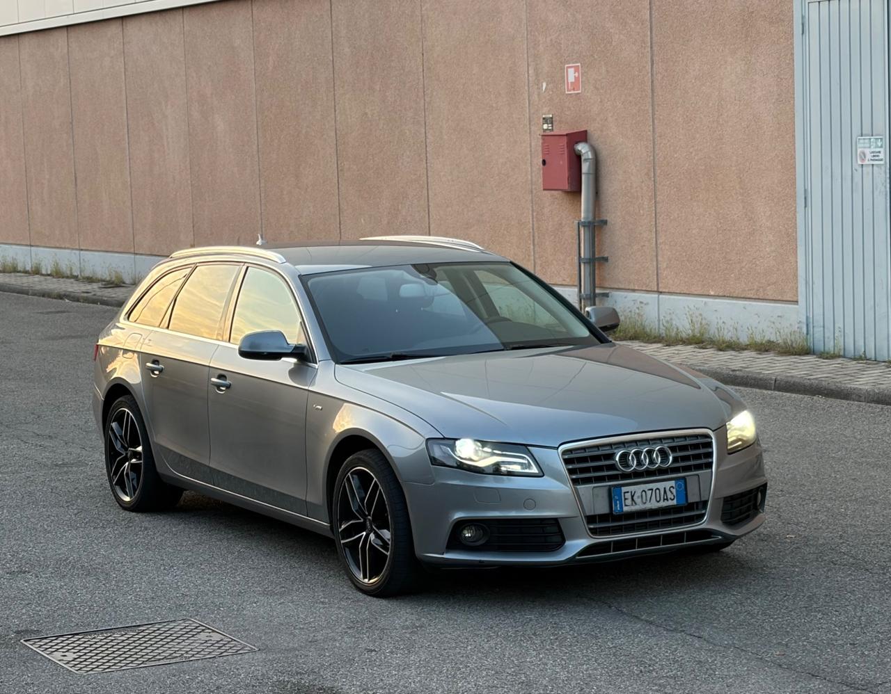 Audi A4 2.0 TDI 143CV c.AUTOMATICO 2011 euro5