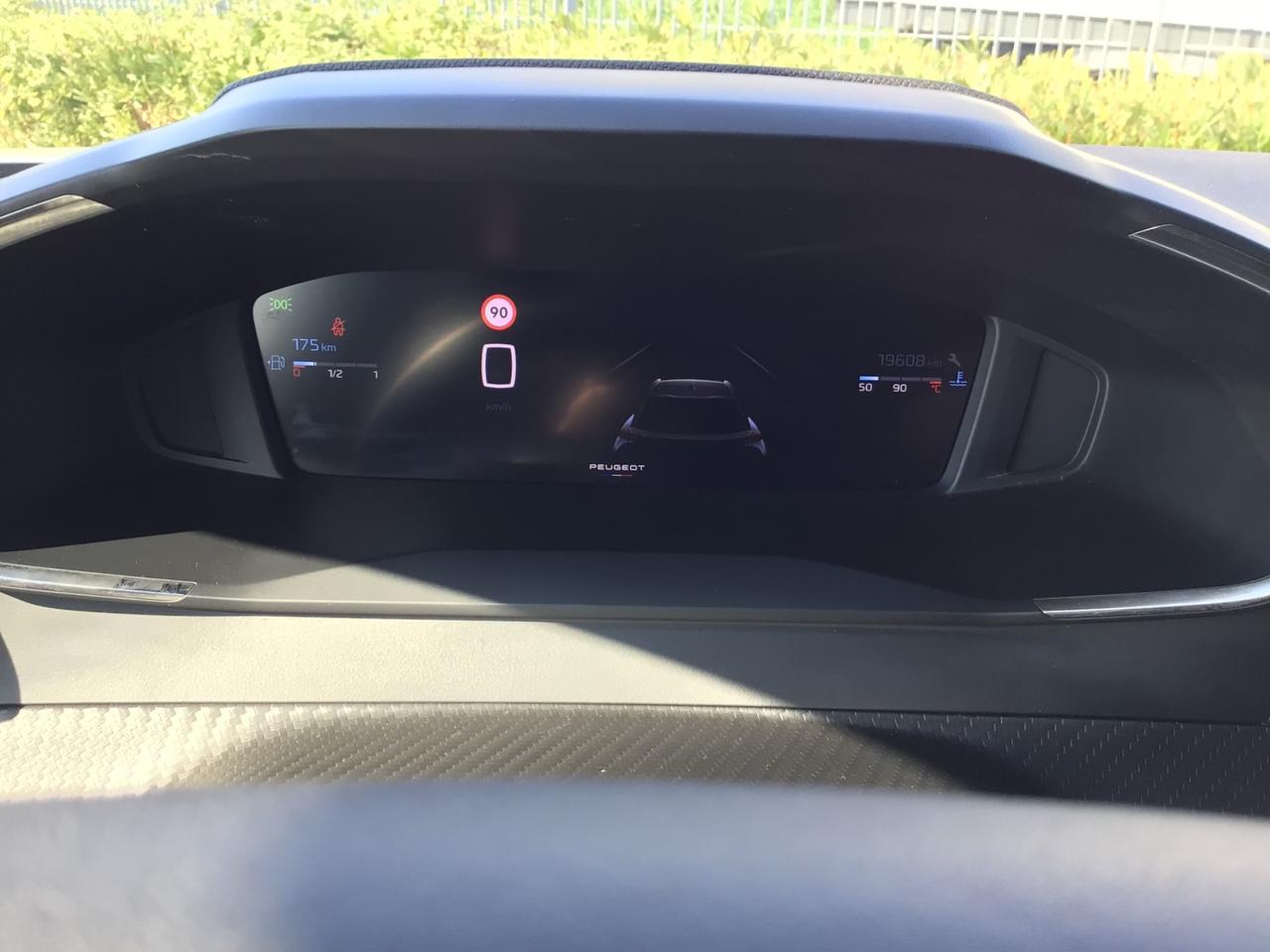 Peugeot 2008 PureTech 100 S&S Allure