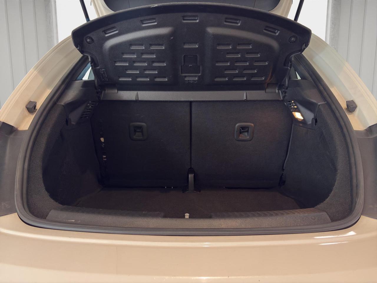 Volkswagen Maggiolino 1.6 tdi Design 105cv