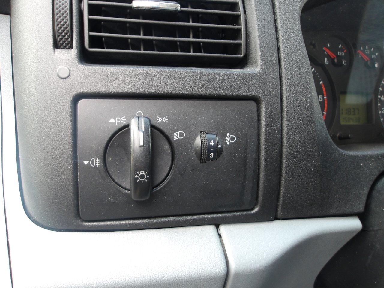 Ford Transit 2.2 TDCI FT 300K 9 POSTI