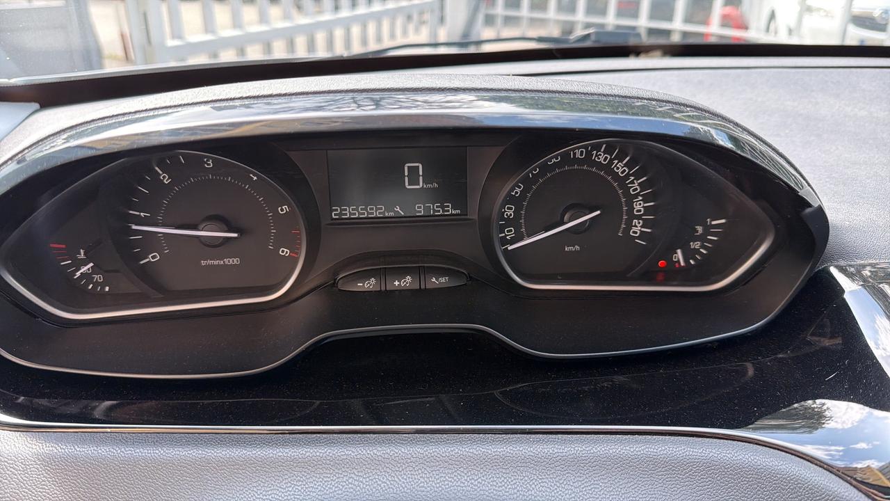 Peugeot 208 BlueHDi 75